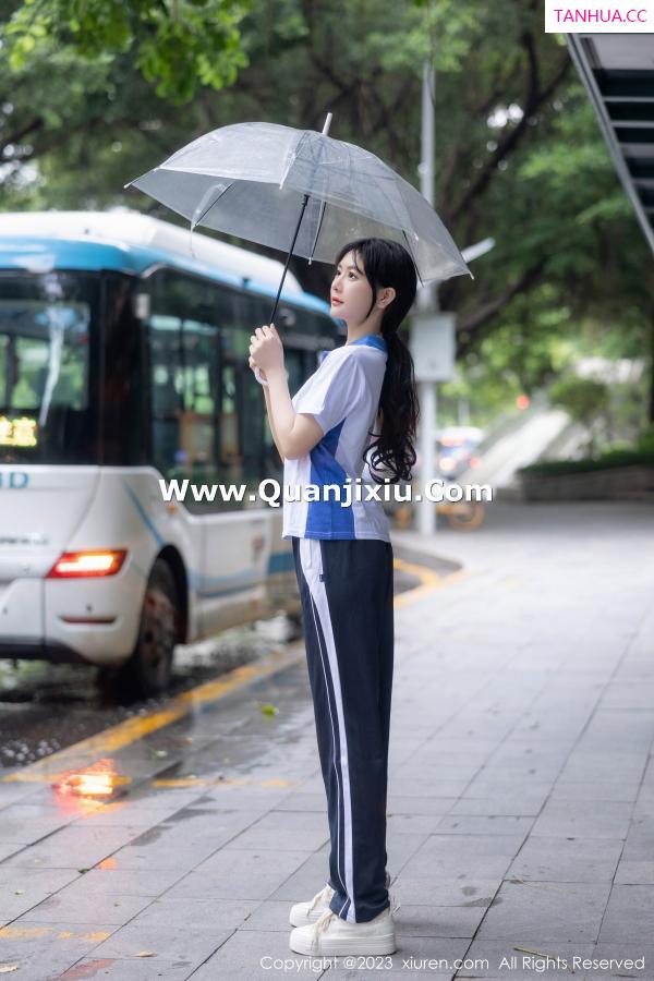   [XiuRen]高清写真图 2023.07.14 No.7085 幼幼 学生美腿第4张图片